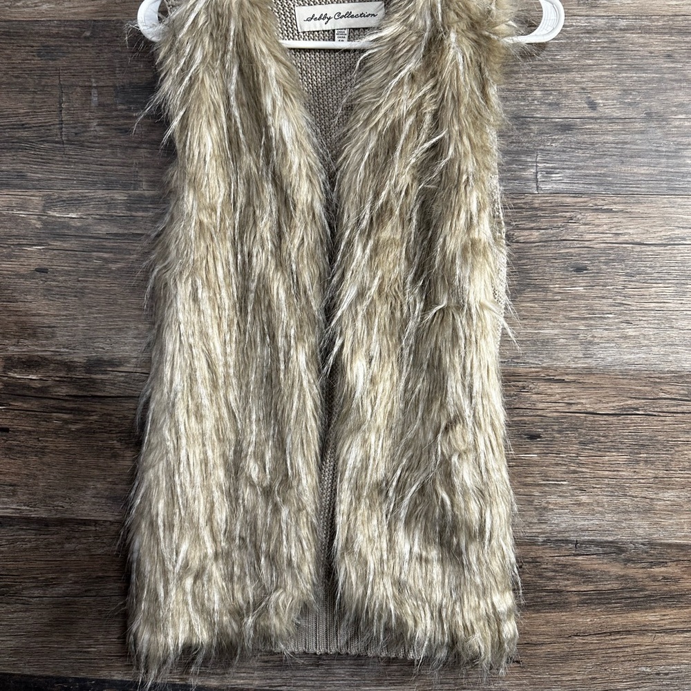 Sebby Collection Women's Faux Fur Vest in Tan